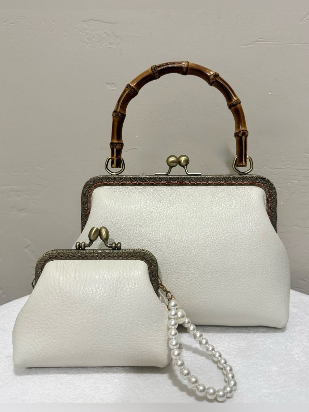 Handsewn Genuine Pebble Leather, Retro Style Kisslock & Bamboo Handle Bag Set
